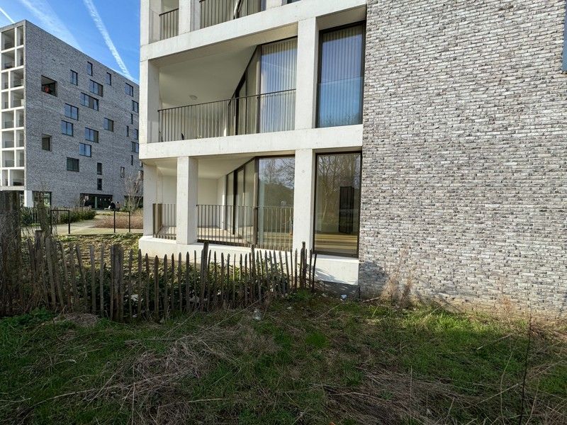 Gelijkvloers appartement met 2 slaapkamers  en een mooi terras. foto 2