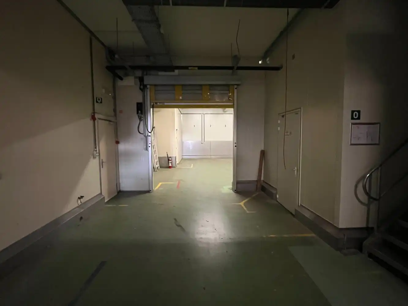 +/- 1790m² bedrijfsgebouw foto 6