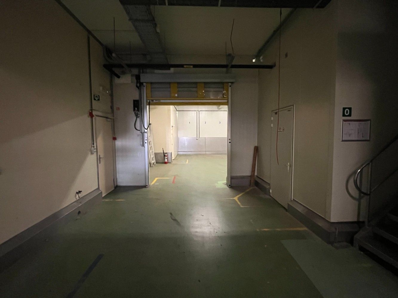 +/- 1790m² bedrijfsgebouw foto 6