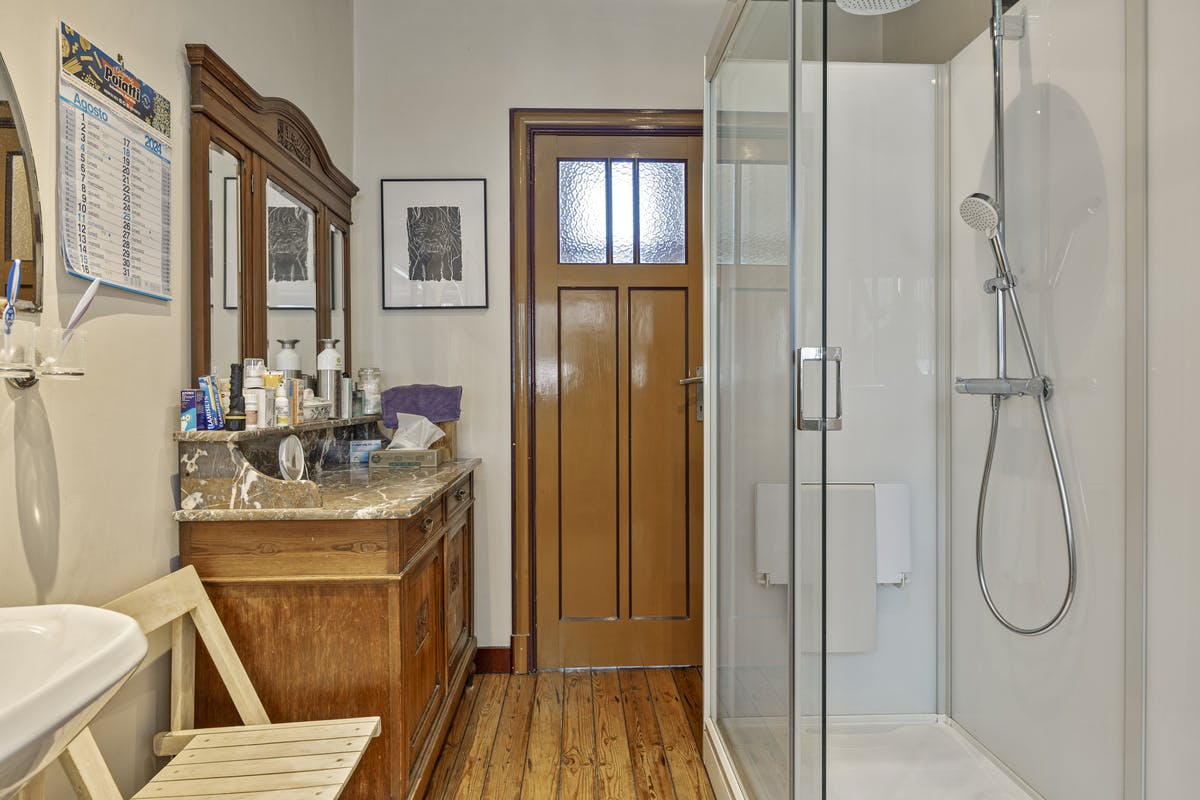 Charmant en ruim huis met 2 garageboxen in hartje Vilvoorde foto 15