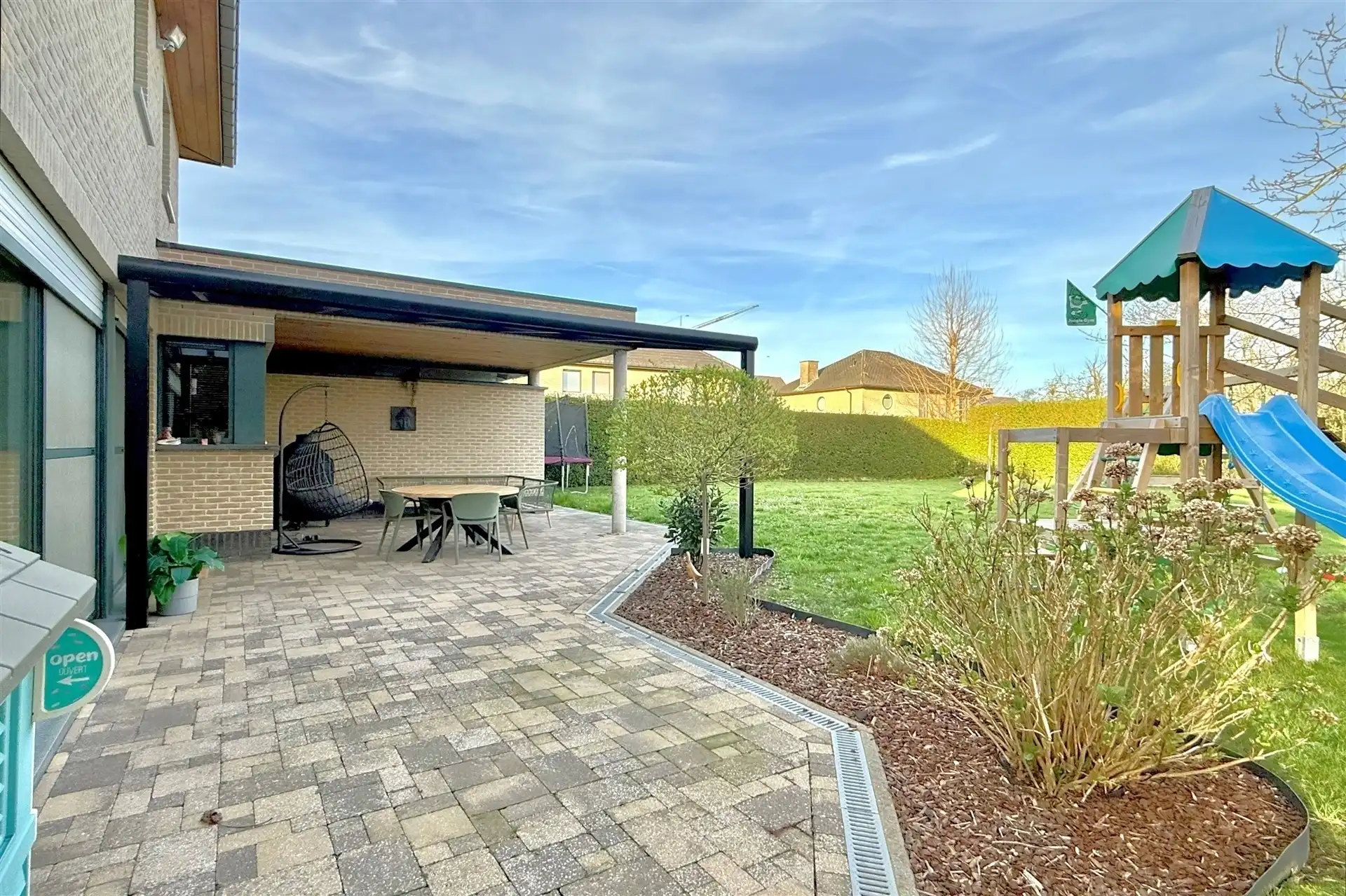 Ruime villa met 3 slpk en grote tuin foto 11