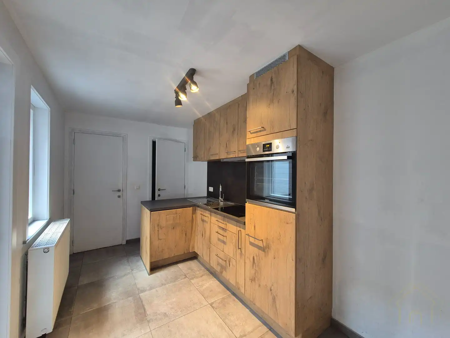 Comfortabele gezinswoning met twee slaapkamers en tuin foto 5