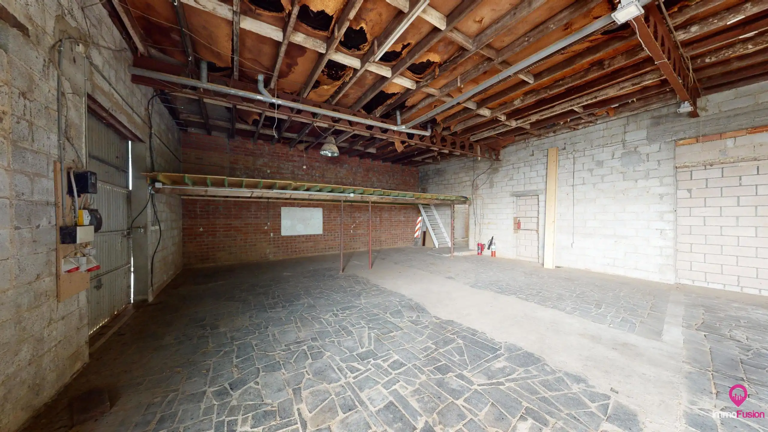 Strategisch gelegen woon-werkpand met ruime studio! foto 35