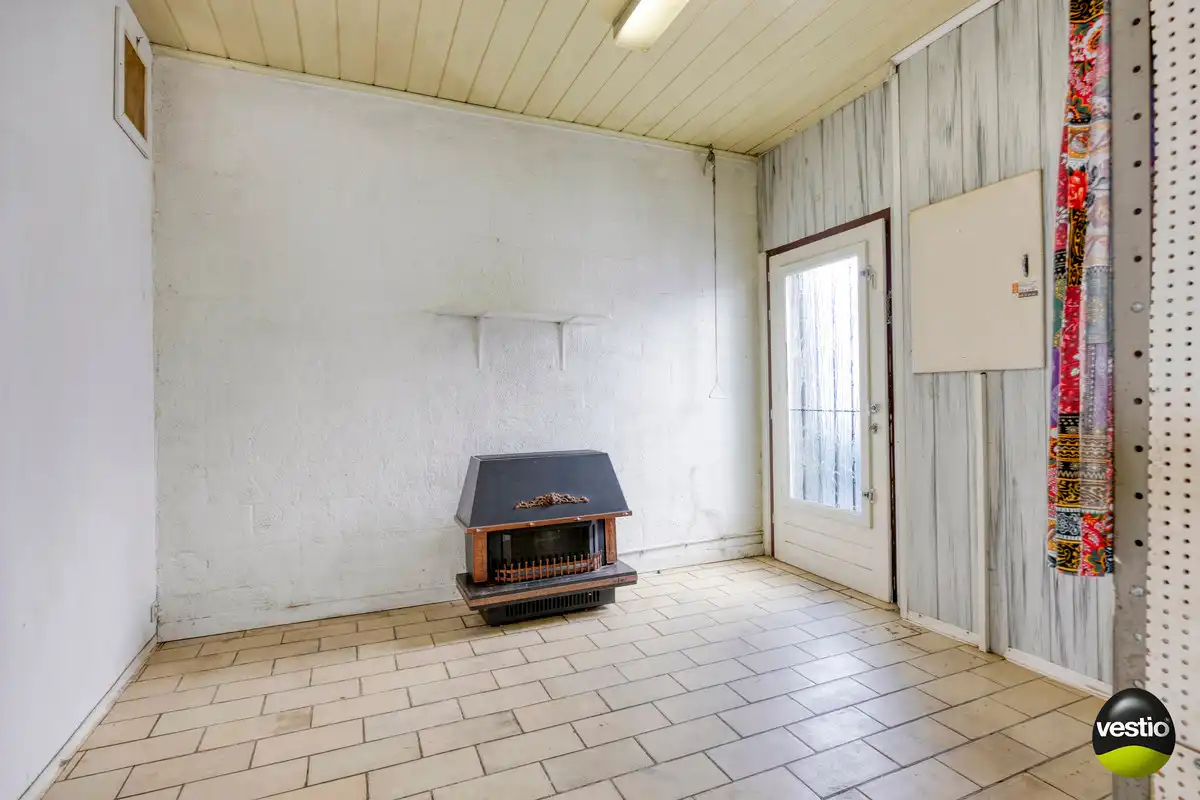 OP TE FRISSEN WONING MET 2 SLK OP 4A95CA IN DORPSKERN TE ZICHEN-ZUSSEN-BOLDER. foto 14