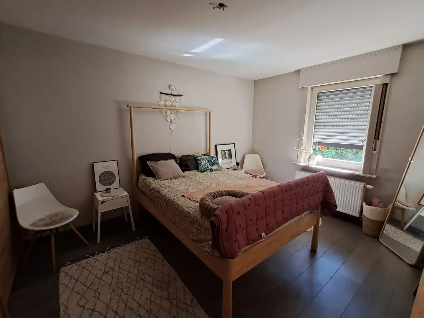 Ruime alleenstaande woning in een rustige wijk te Sijsele. foto 7