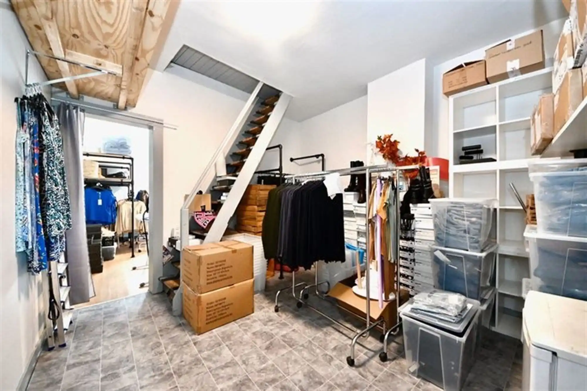 Handelspand met woonst.  foto 9