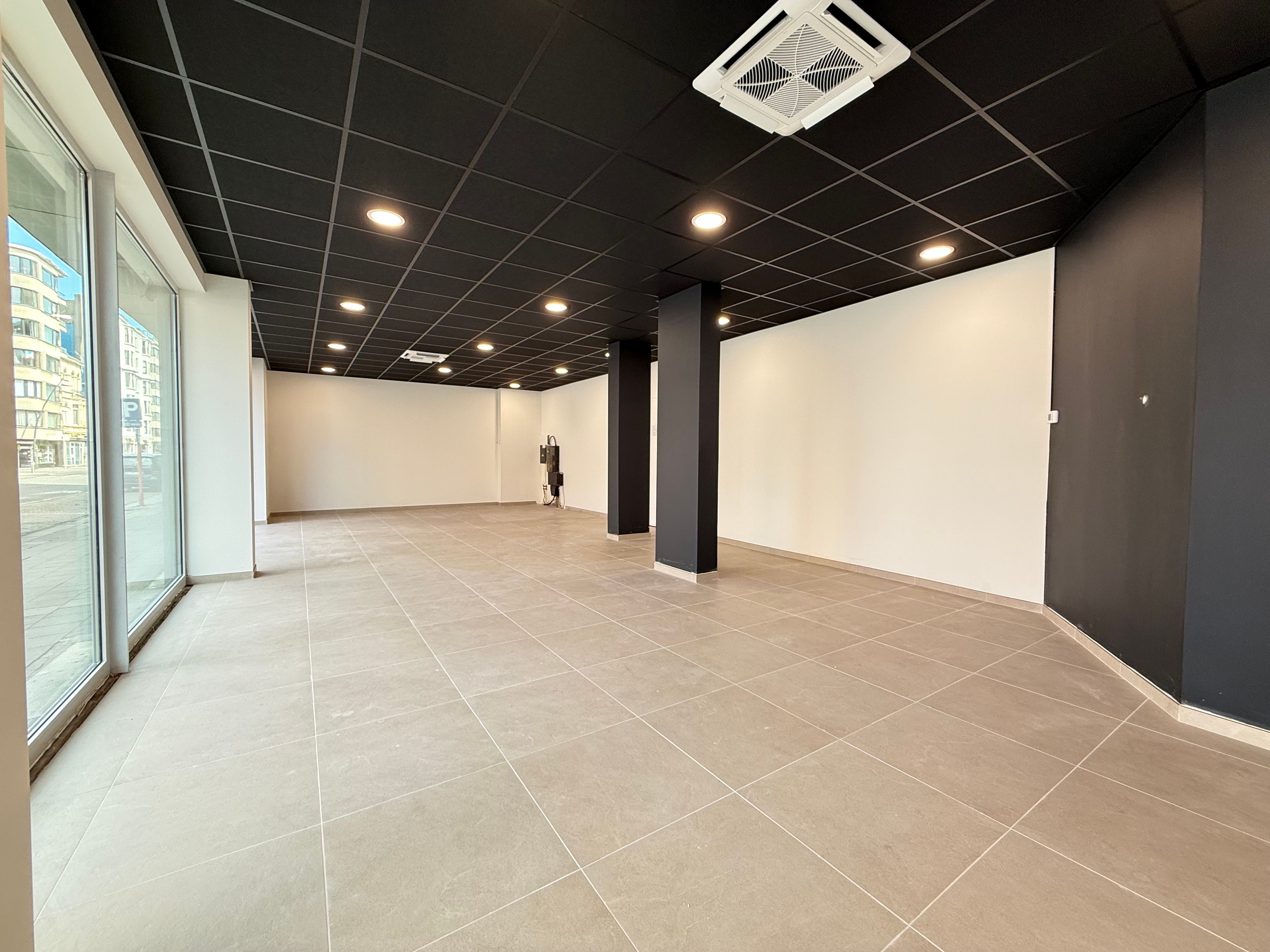 Handelsgelijkvloers op hoekligging 174m² foto 2