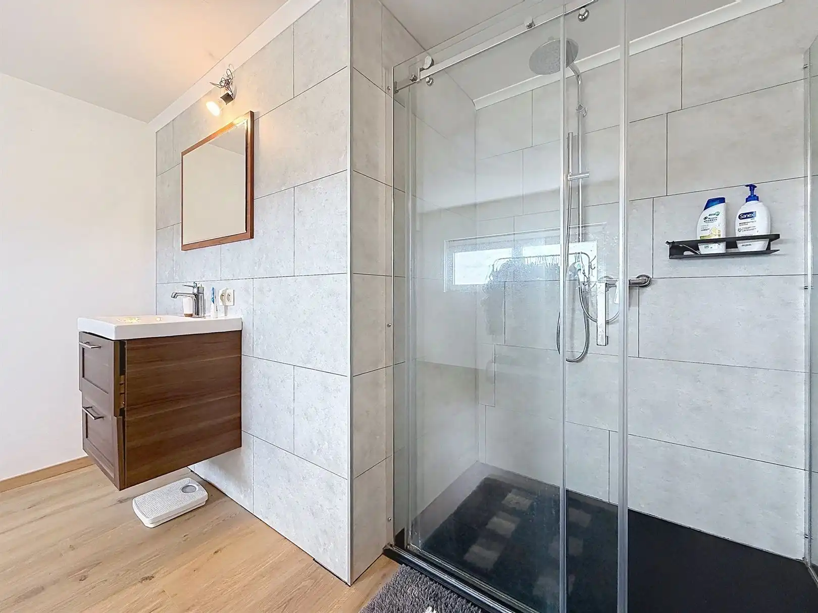 Gerenoveerde woning, 3 slpks, 2 bdks, opp 15a 80ca foto 30