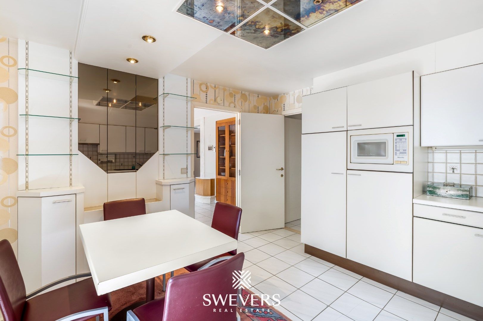 Moderne villa met magazijn op 18a 69ca foto 10