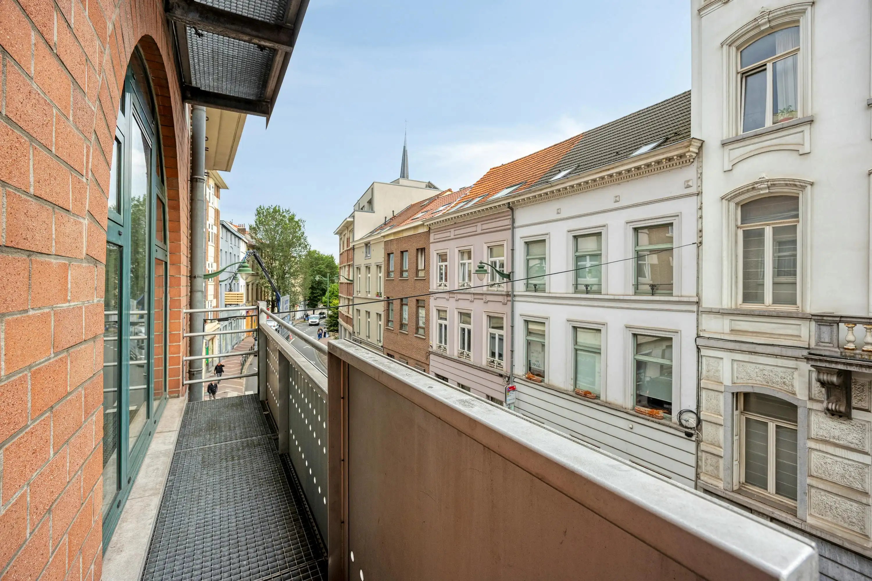 Appartement met twee slaapkamers en balkon gelegen in Elsene. foto 9
