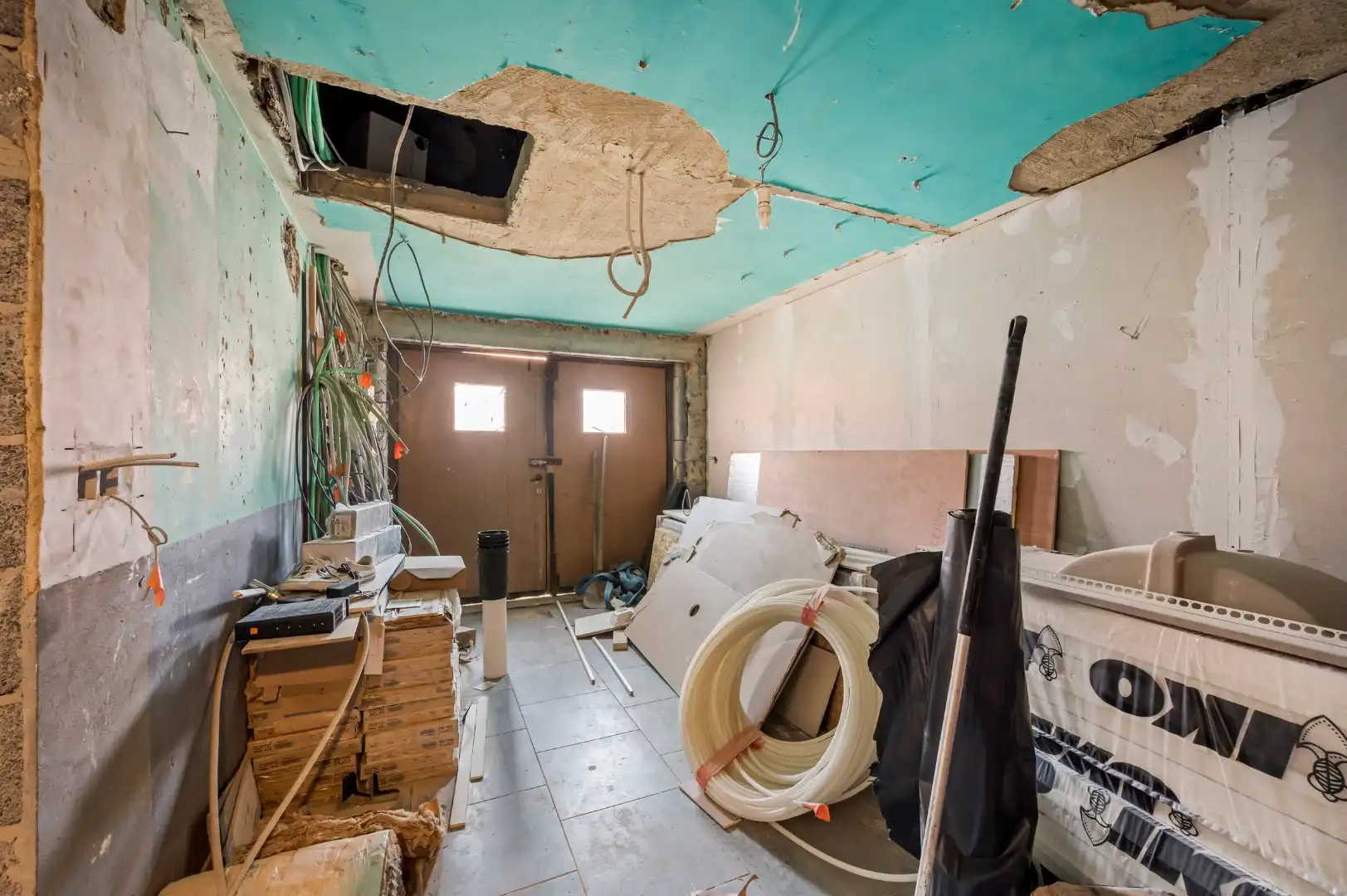 VERDER AF TE WERKEN WONING MET 5 SLPKS EN 2 BADKAMER IN EEN RUSTIGE WIJK foto 16