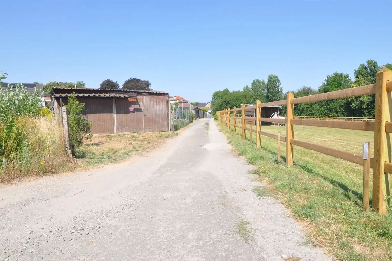 Vergunde opslag- en werkhal 150 m² foto 6