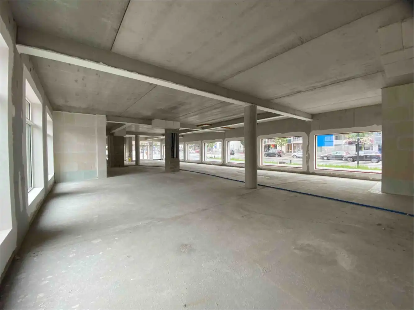 UNIEK COMMERCIEEL GELIJKVLOERS foto 10