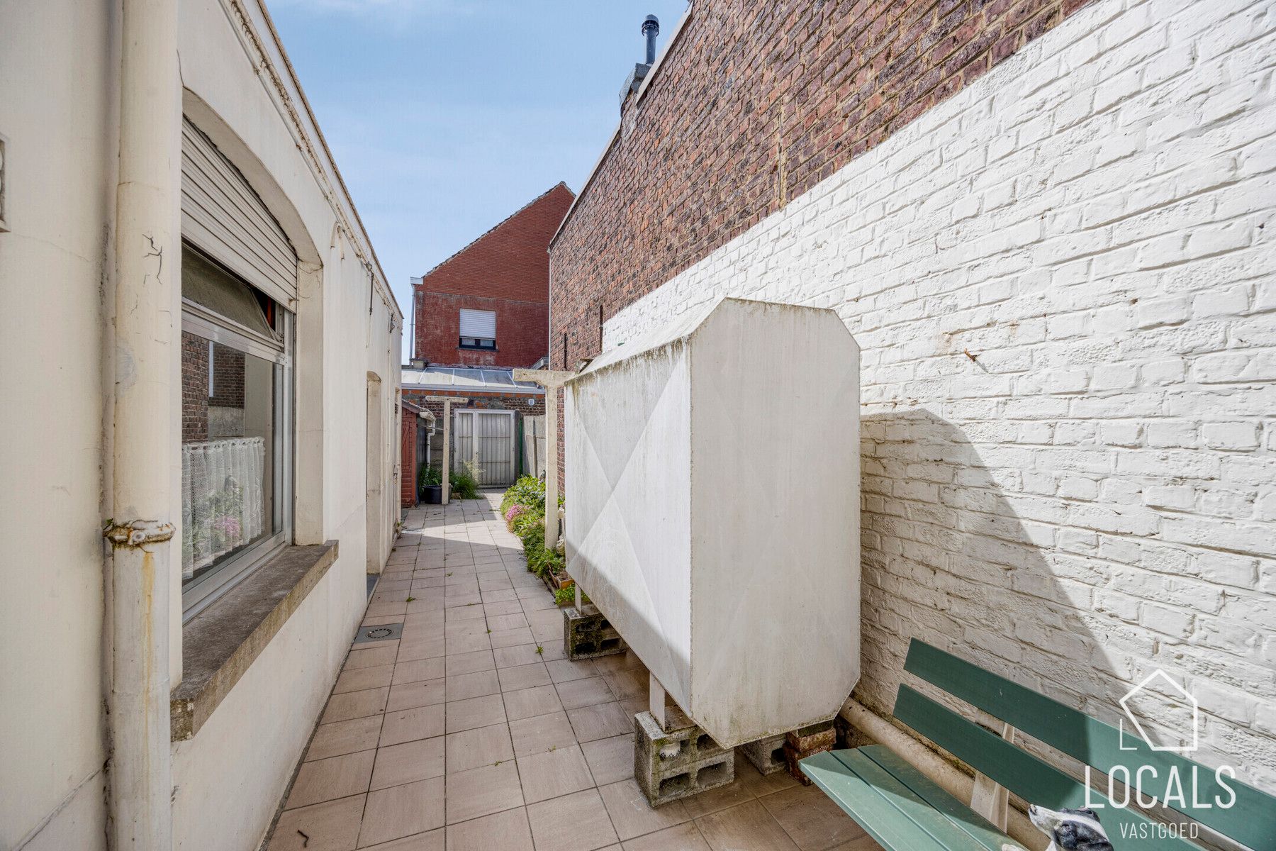 Te renoveren woning met potentieel nabij station Denderleeuw foto 19