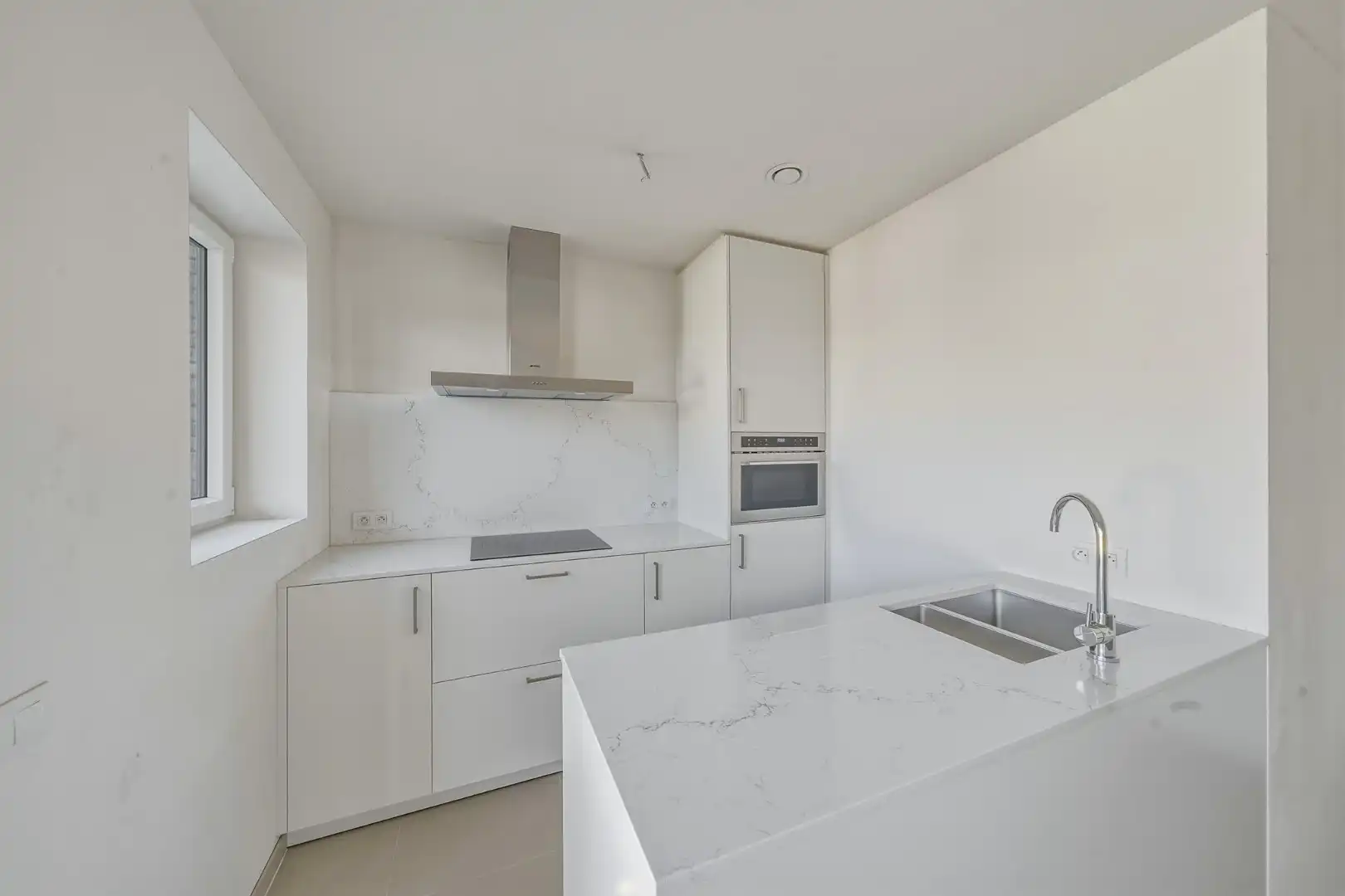 Modern nieuwbouwappartement met ruim terras en 2 slaapkamers in Westkerke foto 7