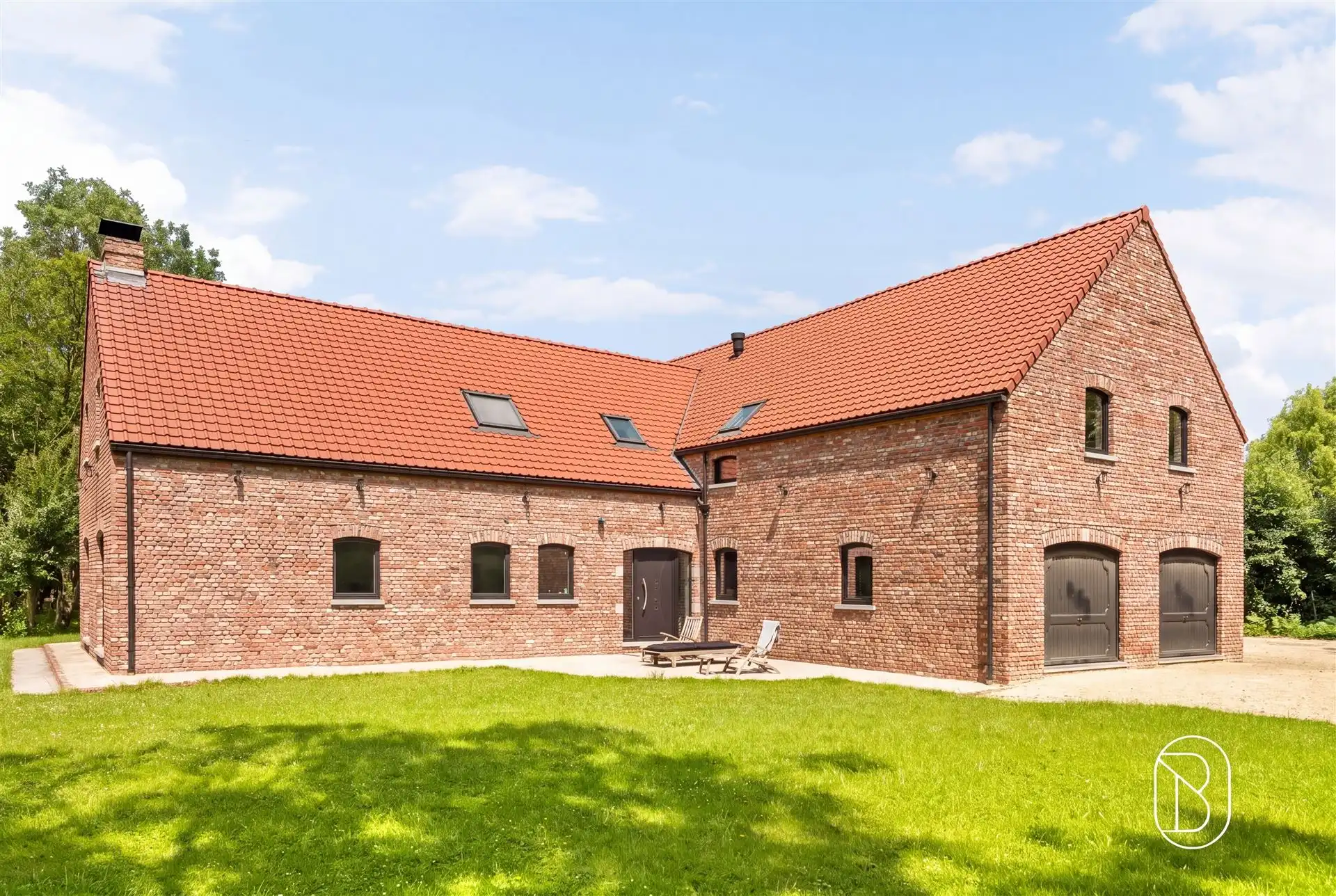 Uitzonderlijke af te werken villa woning op 5.600 m² foto 2