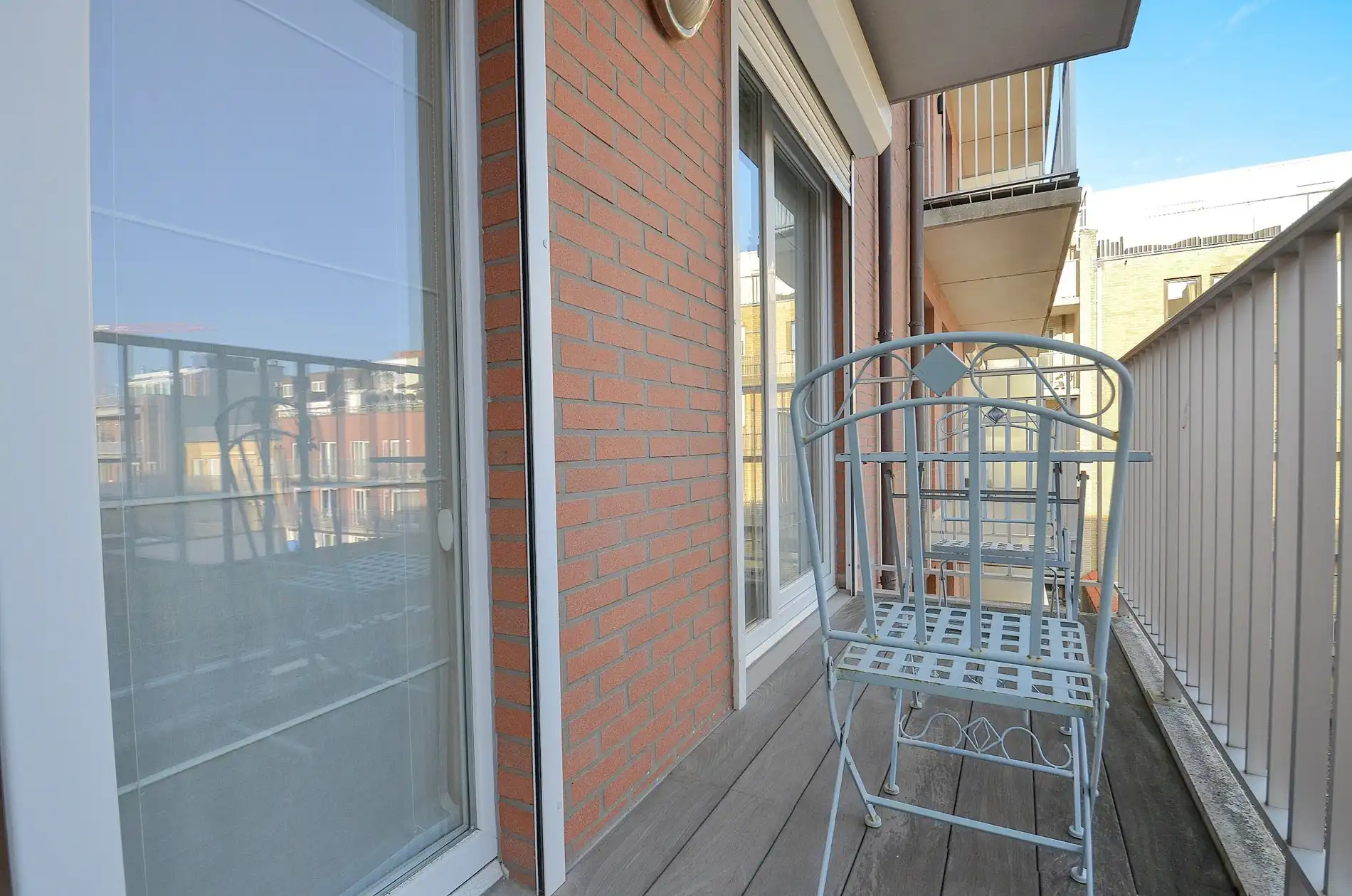Topaanbieding – Uitzonderlijk ruim appartement gelegen in een stijlvolle residentie. foto 39