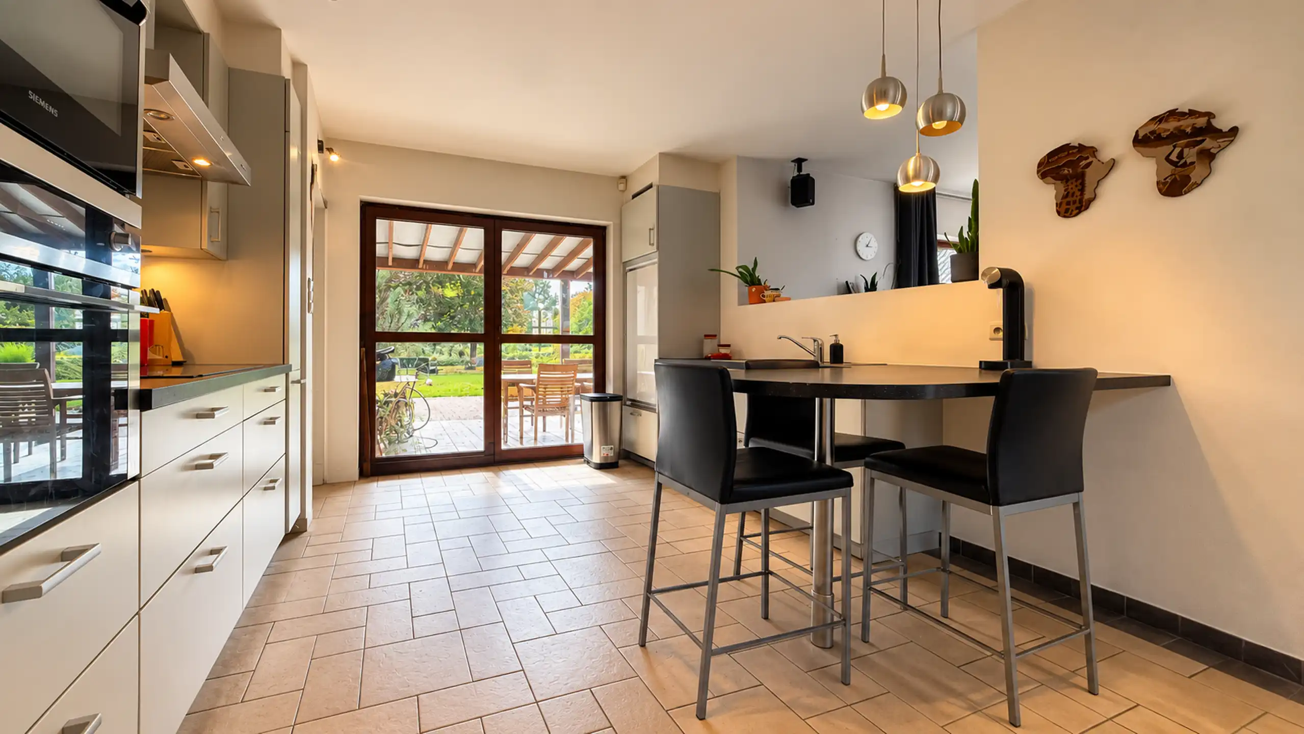 Open bebouwing met ruime kelder + garage nabij Schulensmeer! foto 9