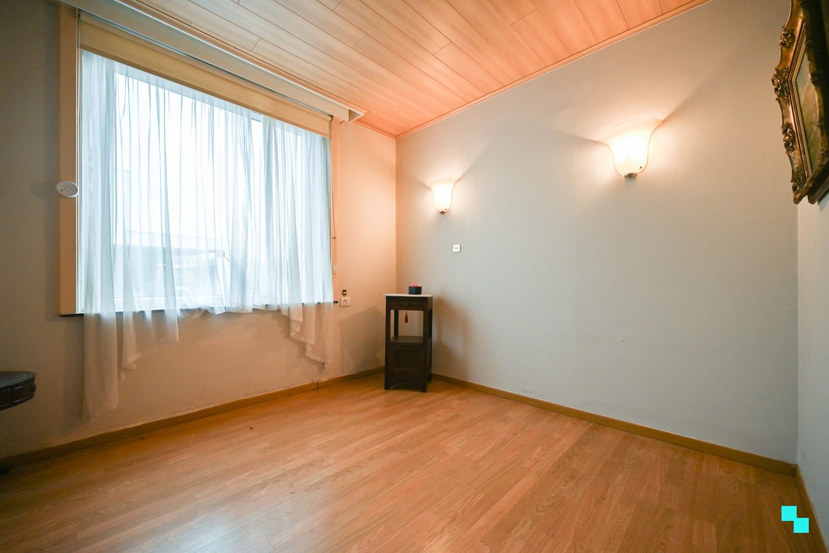 Te renoveren ééngezinswoning met vier slaapkamers en stockagemogelijkheden te Izegem foto 6