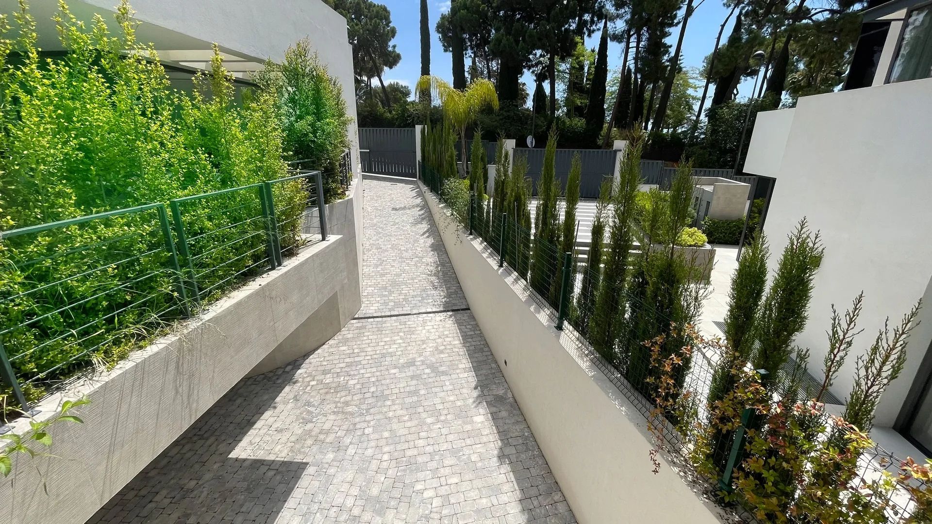 Modern meesterwerk in Nagüeles – waar luxe, ruimte en design samenkomen aan de Golden Mile van Marbella foto 2