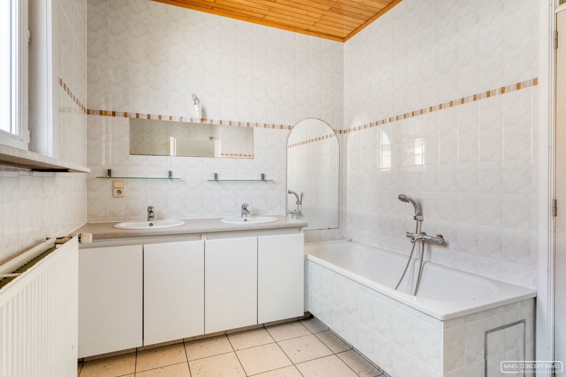 Ruime woning  te koop in centrum Tiegem foto 7