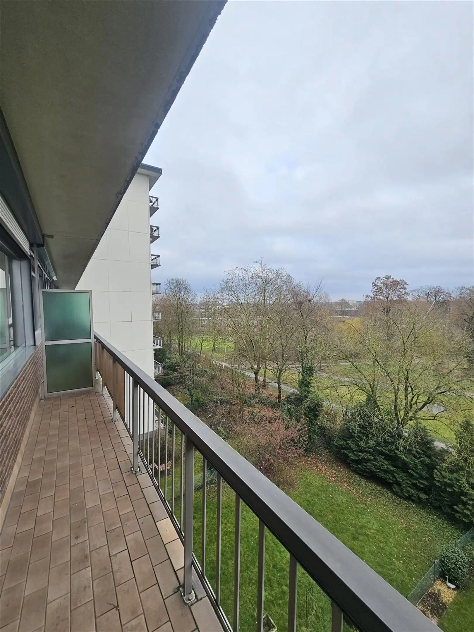 Appartement met 2 slpks en staanplaats. foto 9