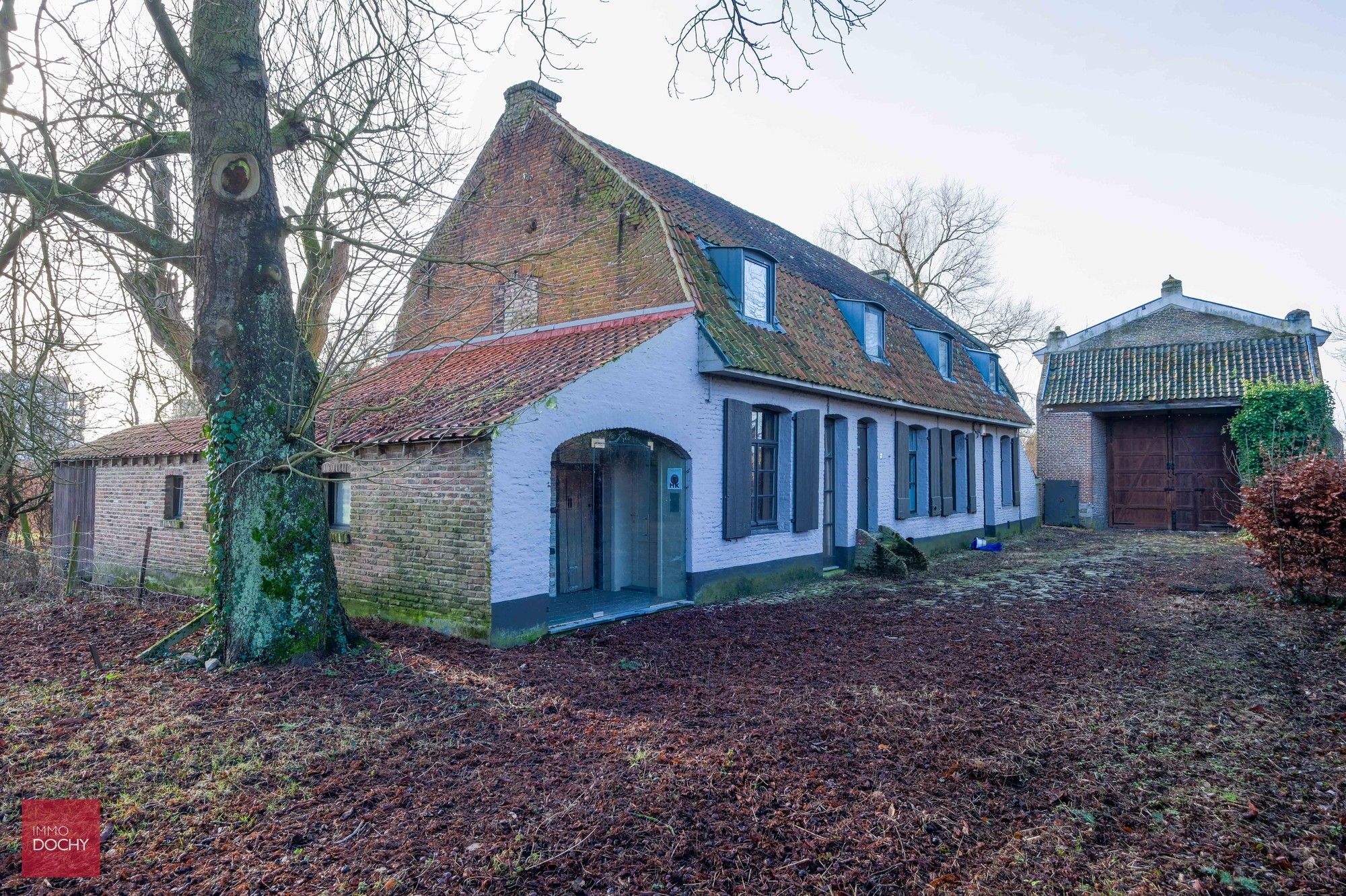 Historische kloosterhoeve aan de oevers van de Leie foto 22