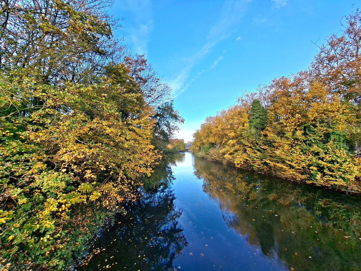 Vernieuwd hoekappartement foto 15