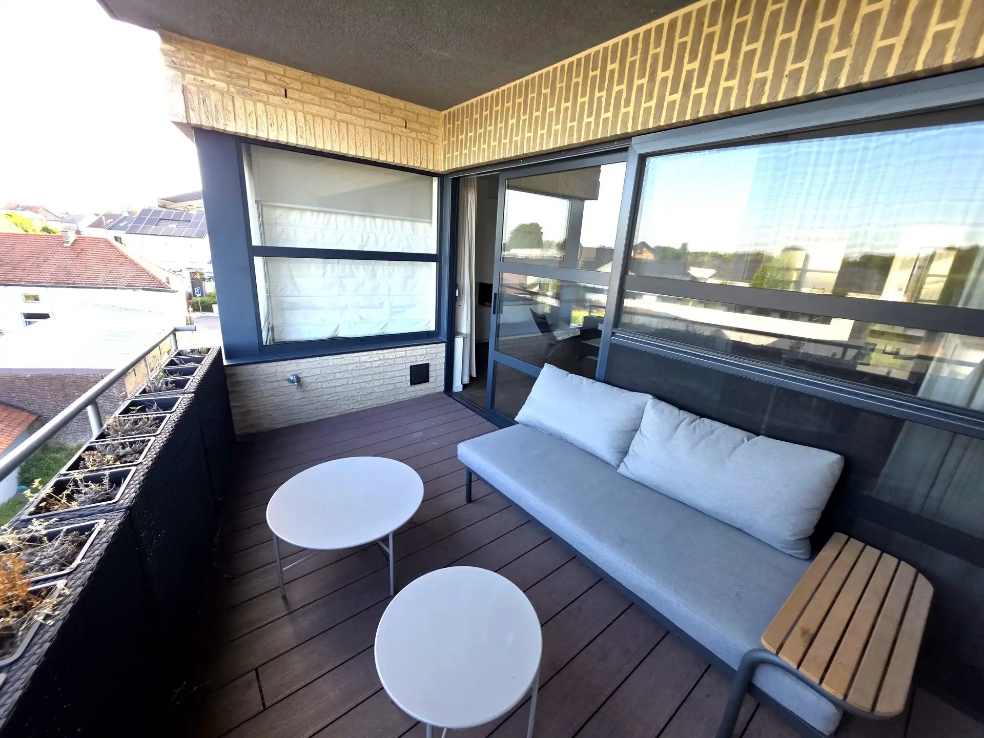 Stijlvol en lichtrijk appartement met twee terrassen en open uitzicht foto 9