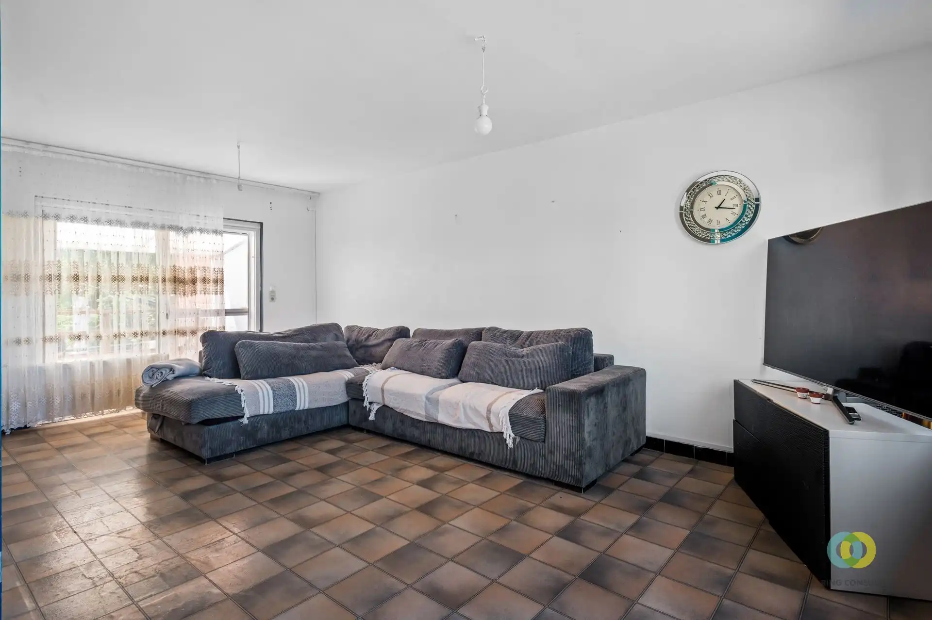 Bel-etagewoning met garage en tuin foto 2