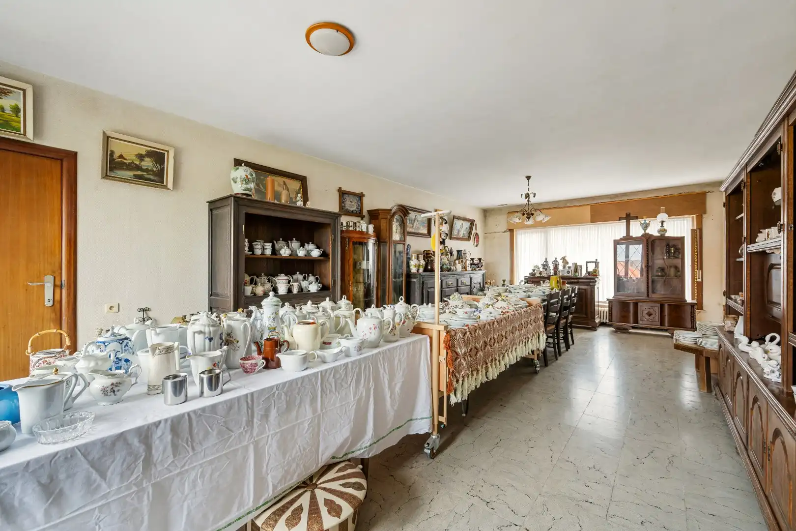 Ruime woning met 4 slaapkamers, loods en tuin met prachtig uitzicht. foto 4