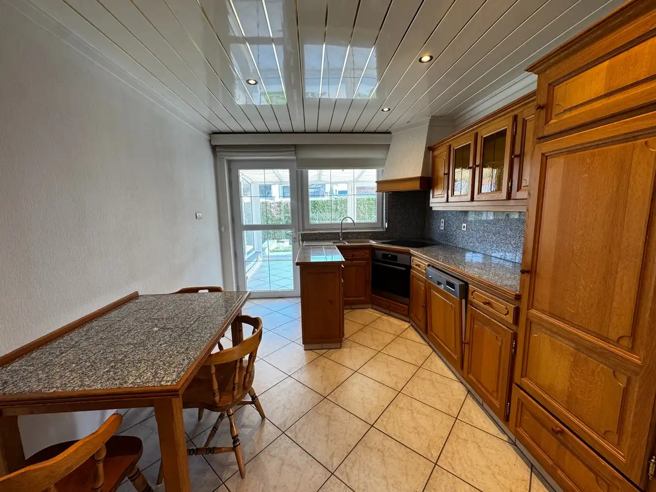 Ruime gezinswoning met tuin en garage in Lanaken foto 6