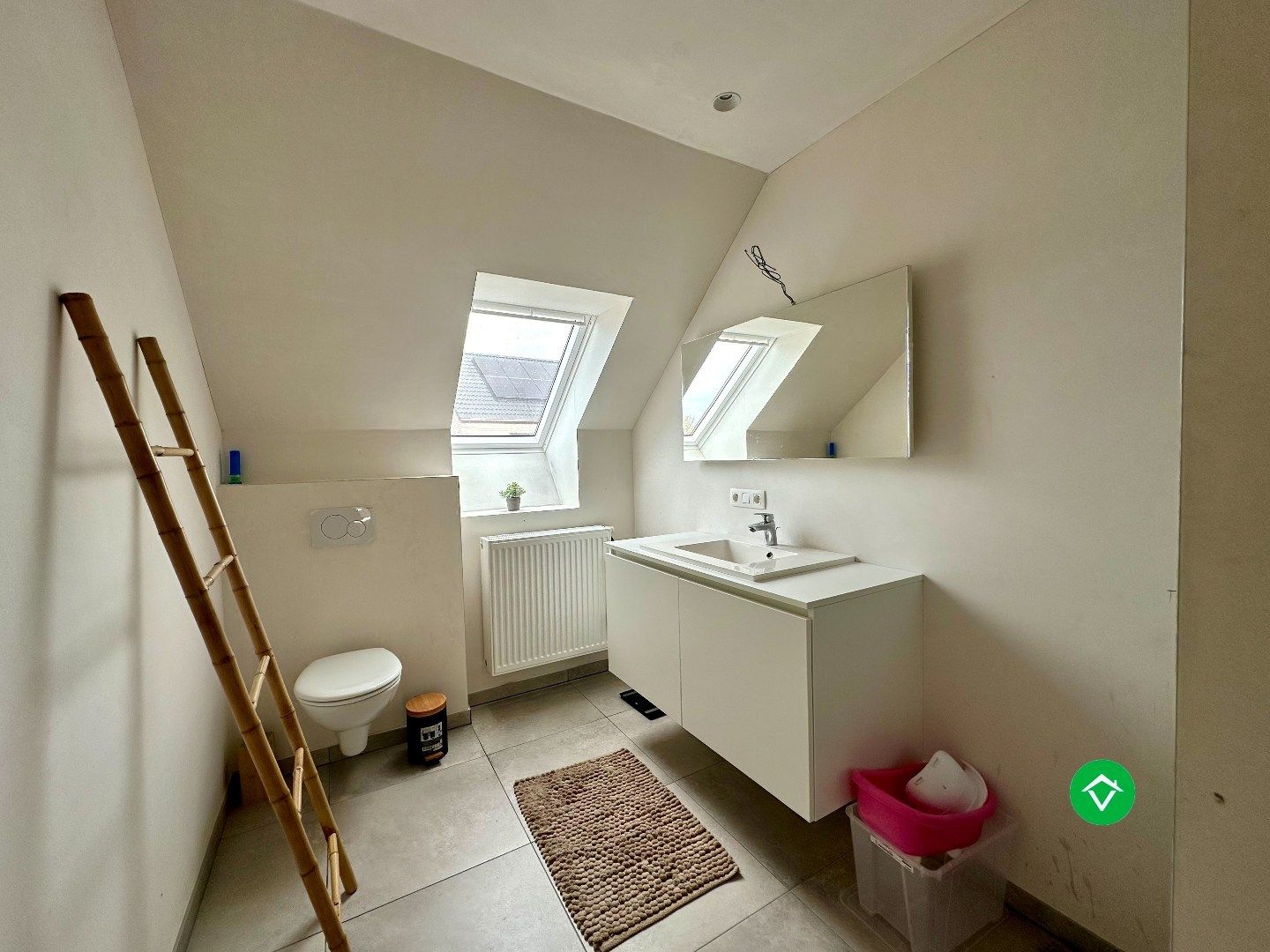 Moderne en lichtrijke nieuwbouwwoning met drie slaapkamers te Handzame (Kortemark) foto 10