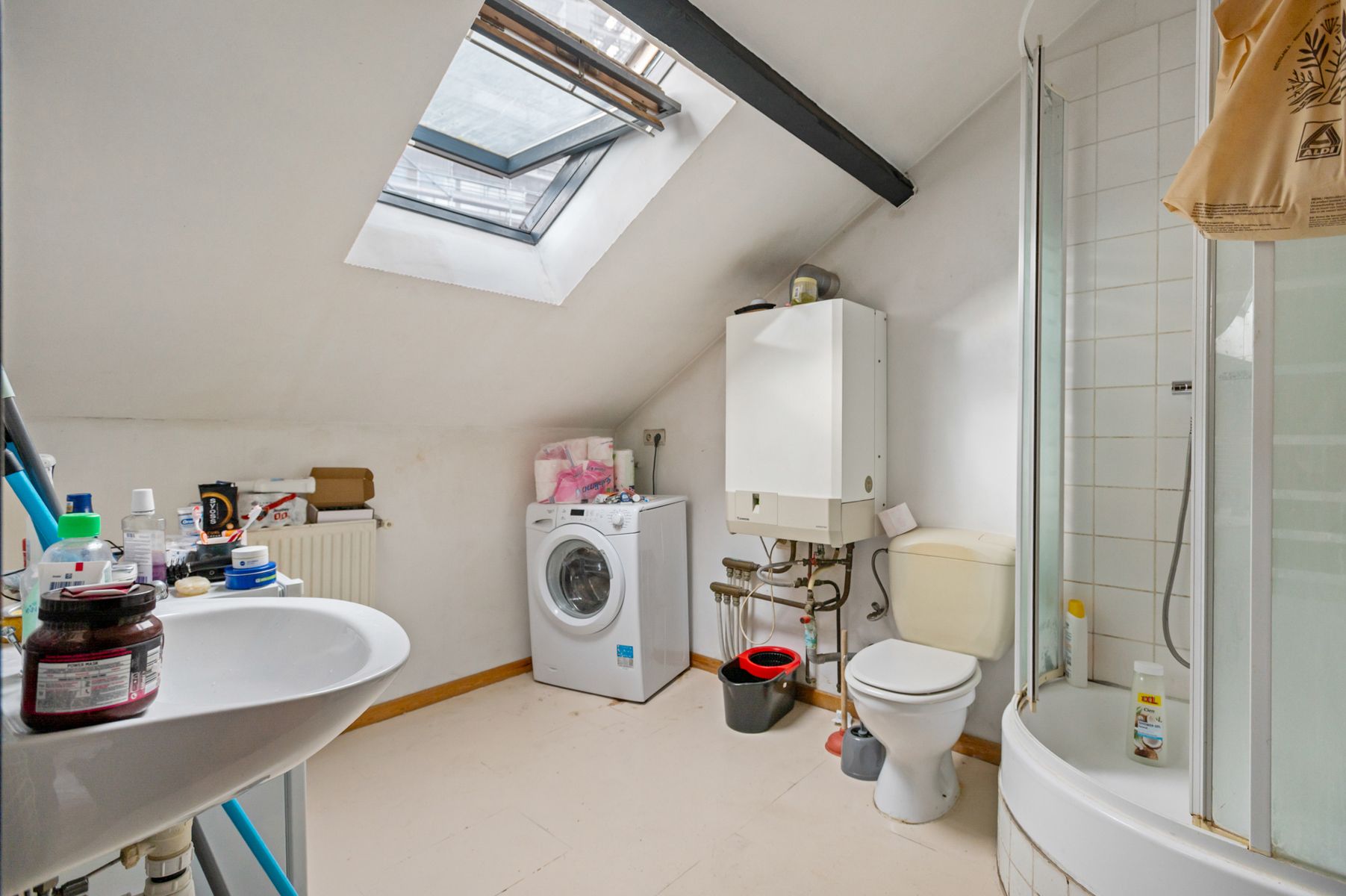 Handelshuis met tuin en stabiele huuropbrengst te koop foto 7