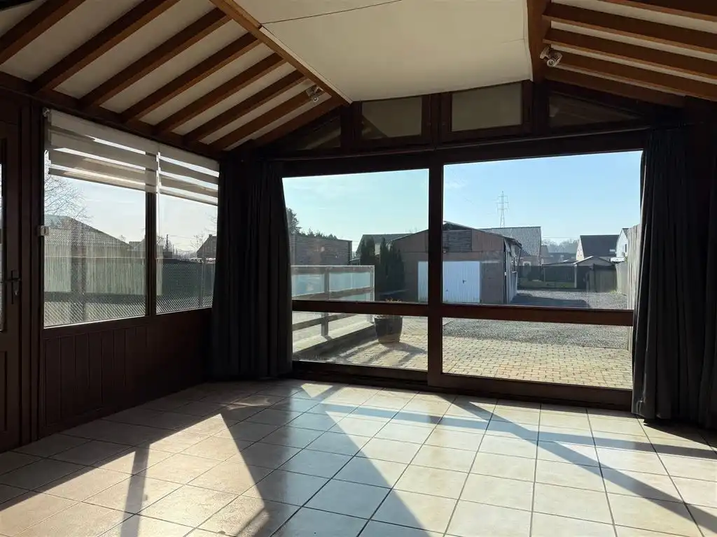 Gelijkvloerse vrijstaande woning foto 4