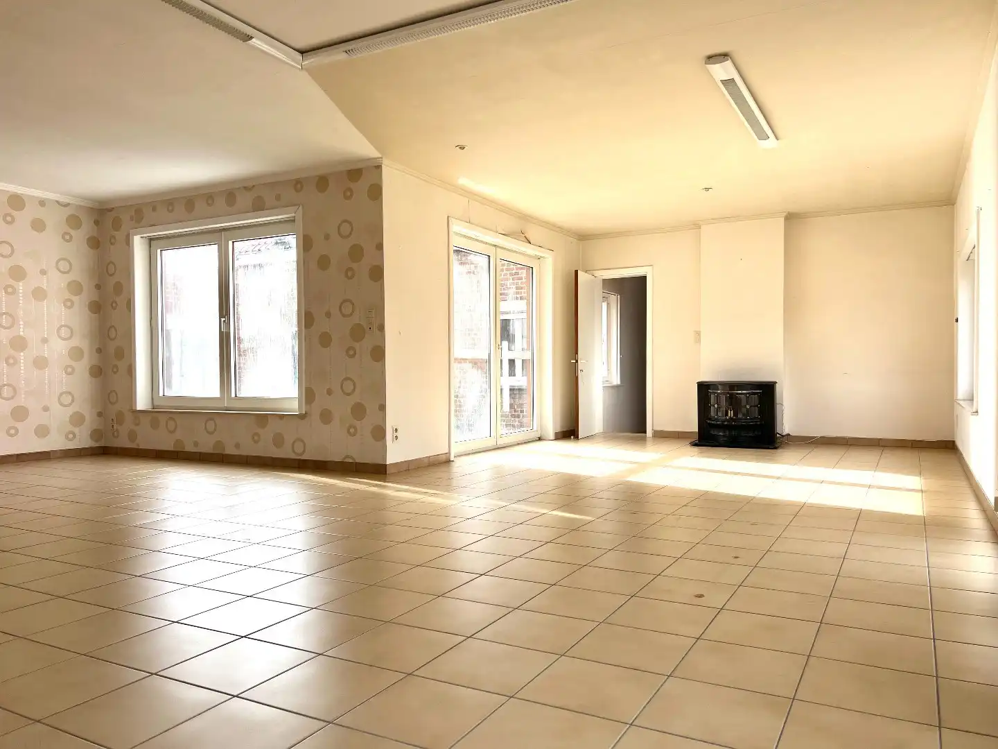 Ruime hoekwoning met handelsruimte en tal van mogelijkheden! foto 21