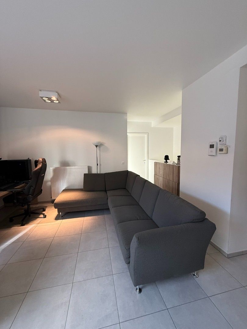 Instapklaar appartement met ruim terras vlakbij het centrum van Diepenbeek. foto 4