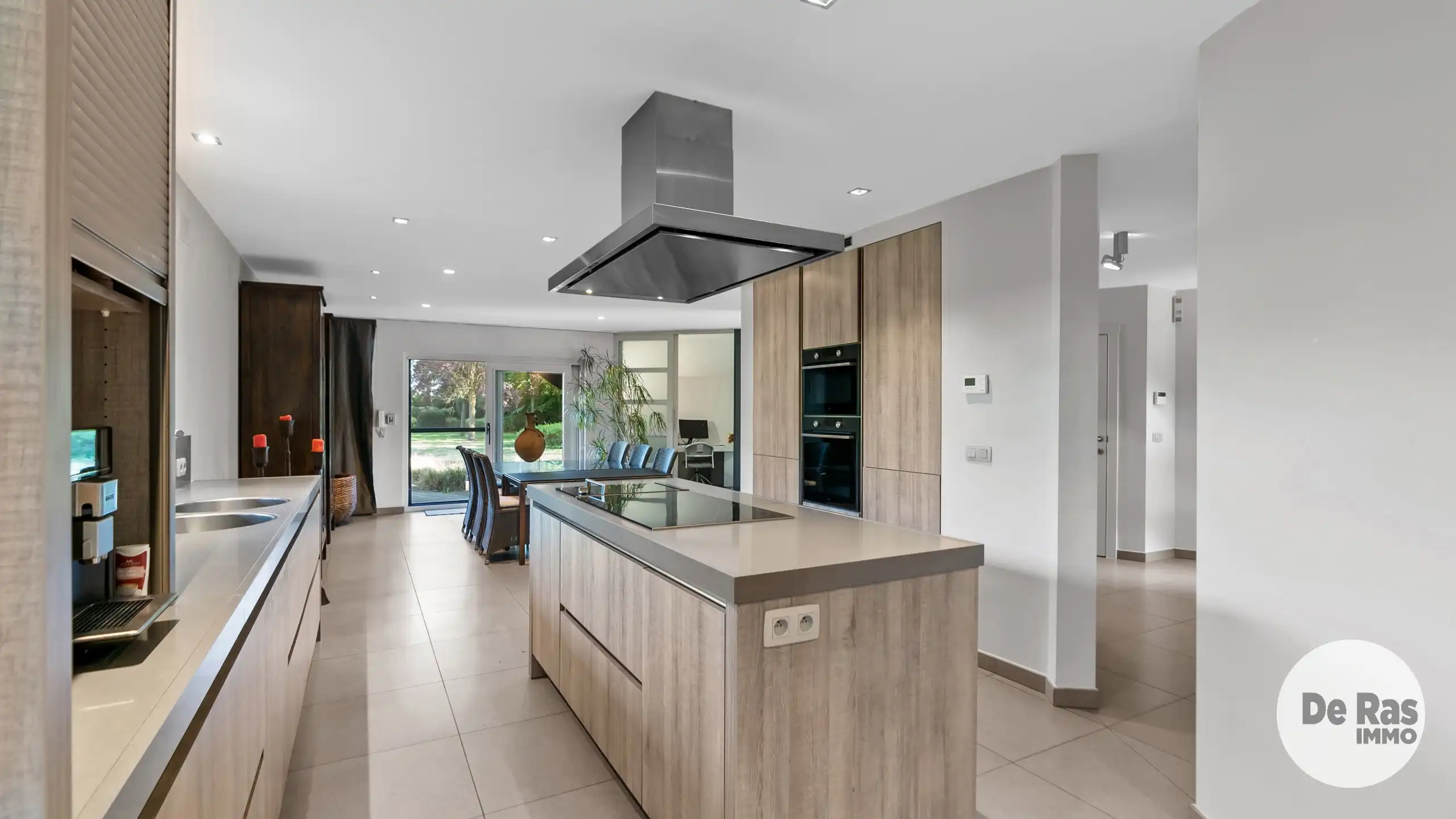 LAARNE - Karaktervolle villa met binnenzwembad op perceel van 42 are foto 14