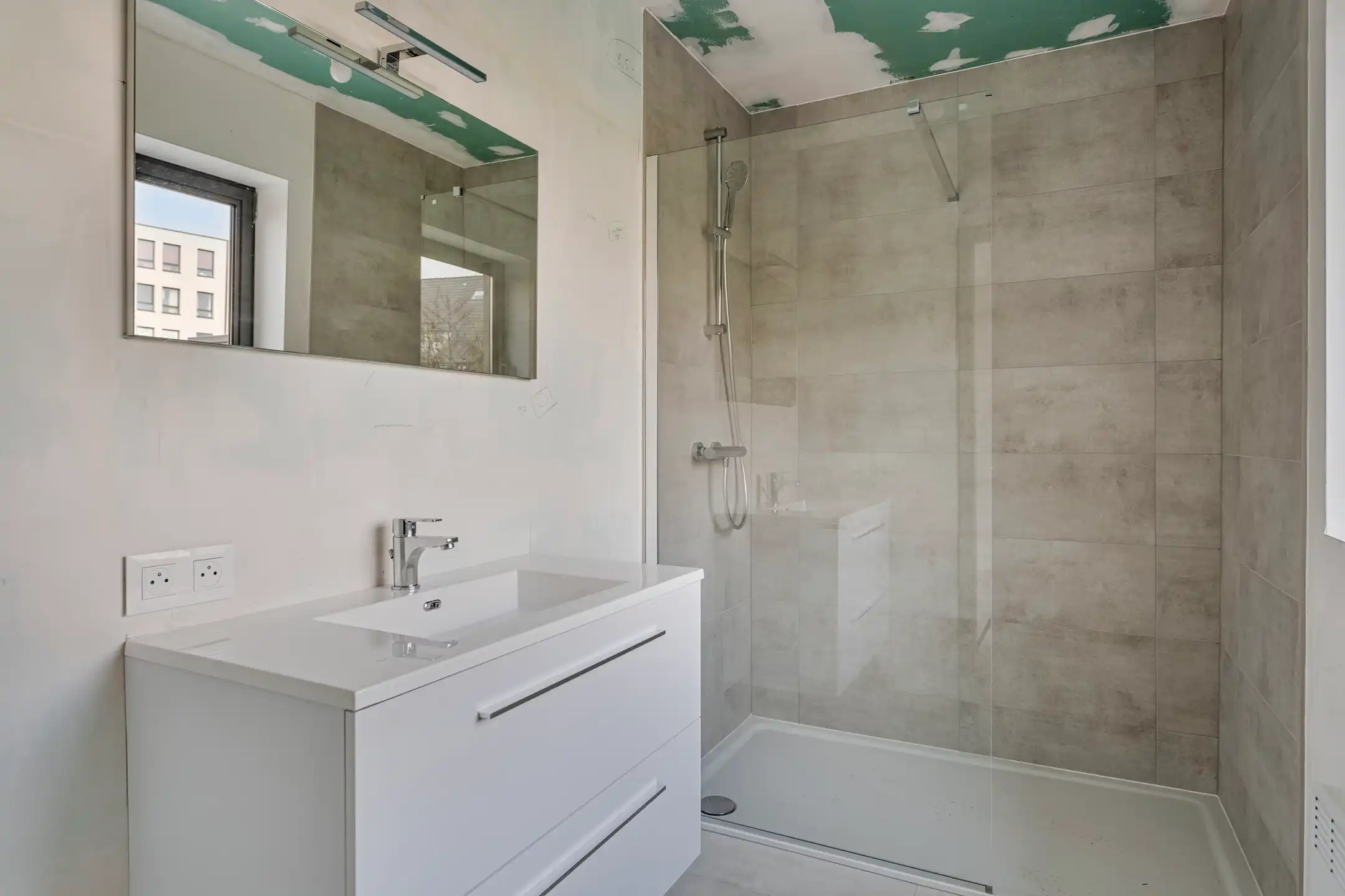 Gelijkvloers nieuwbouwappartement met tuin foto 9