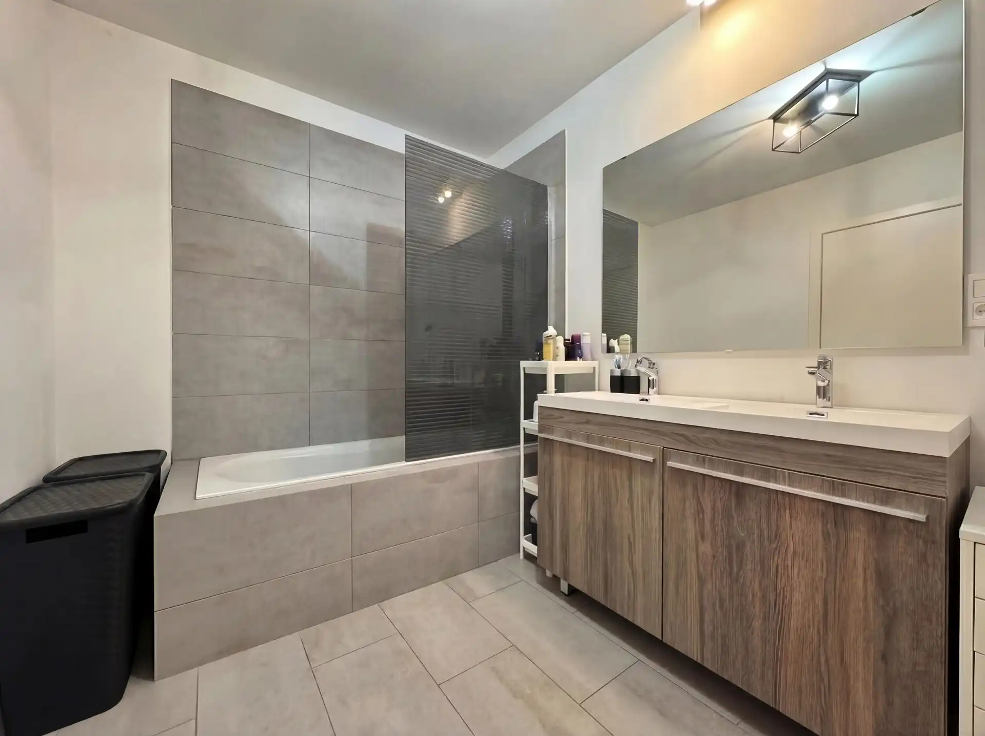 Prachtig gelijkvloers appartement met twee slaapkamers, tuin en garage foto 7