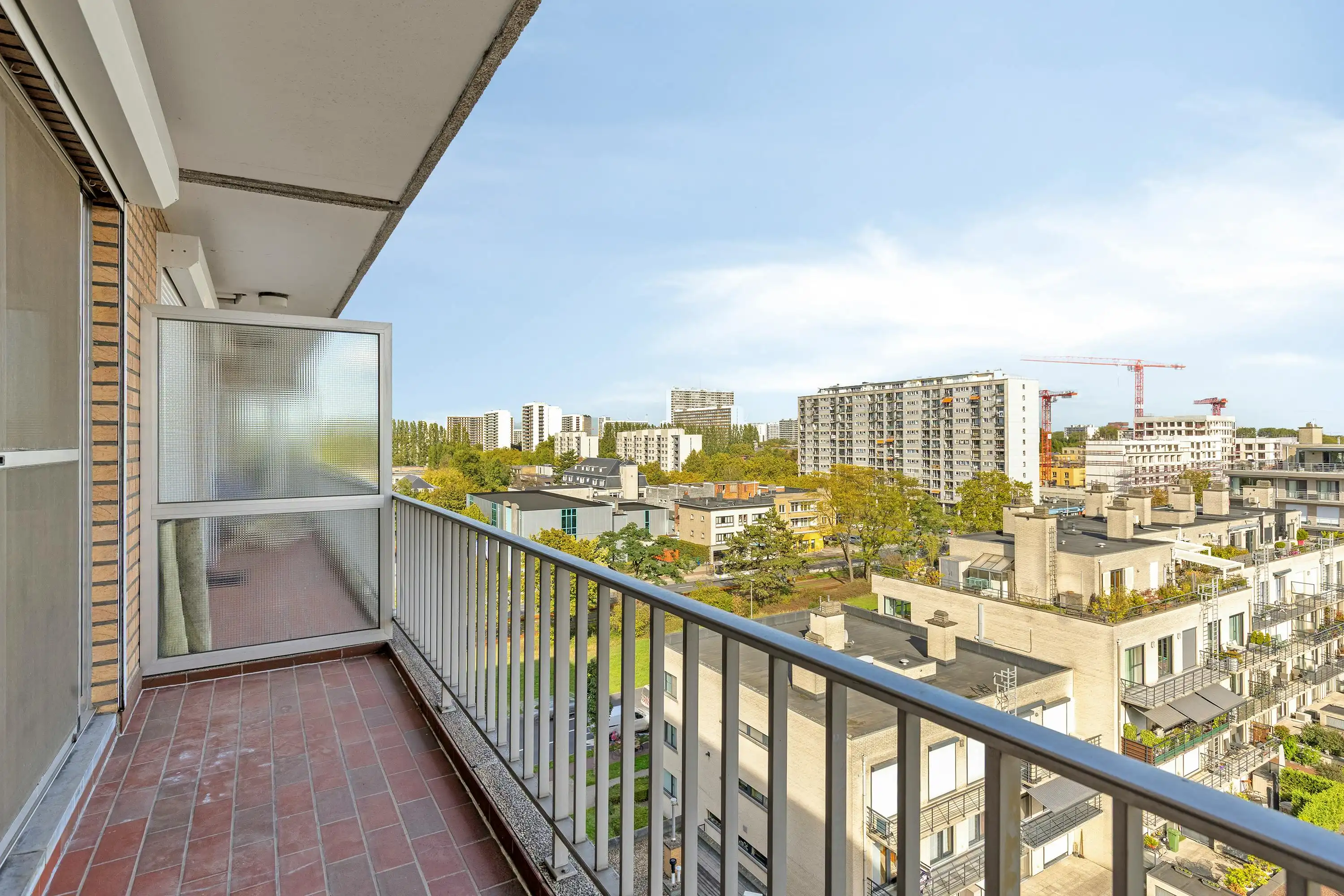 Appartement met terras te koop op het groene Linkeroever foto 7