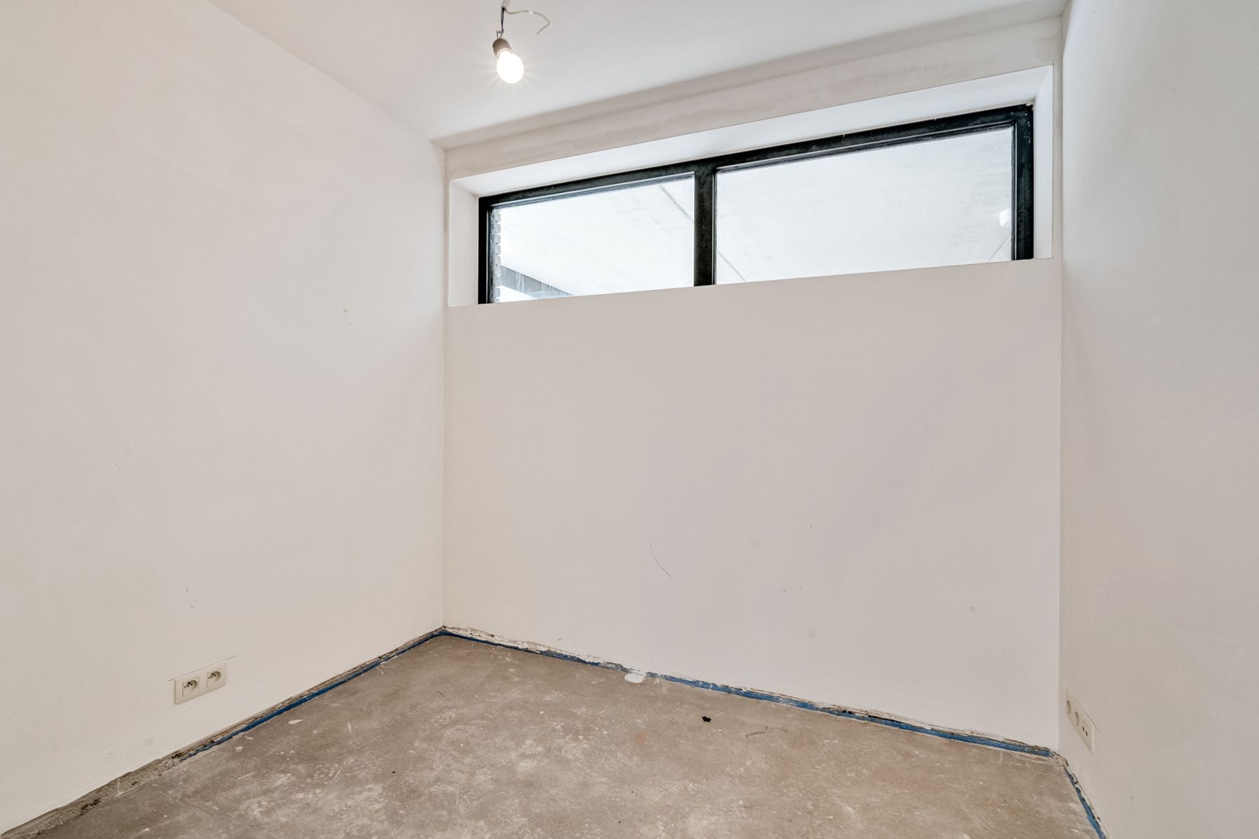 Gelijkvloers NB-appartement met terras en tuintje! foto 12