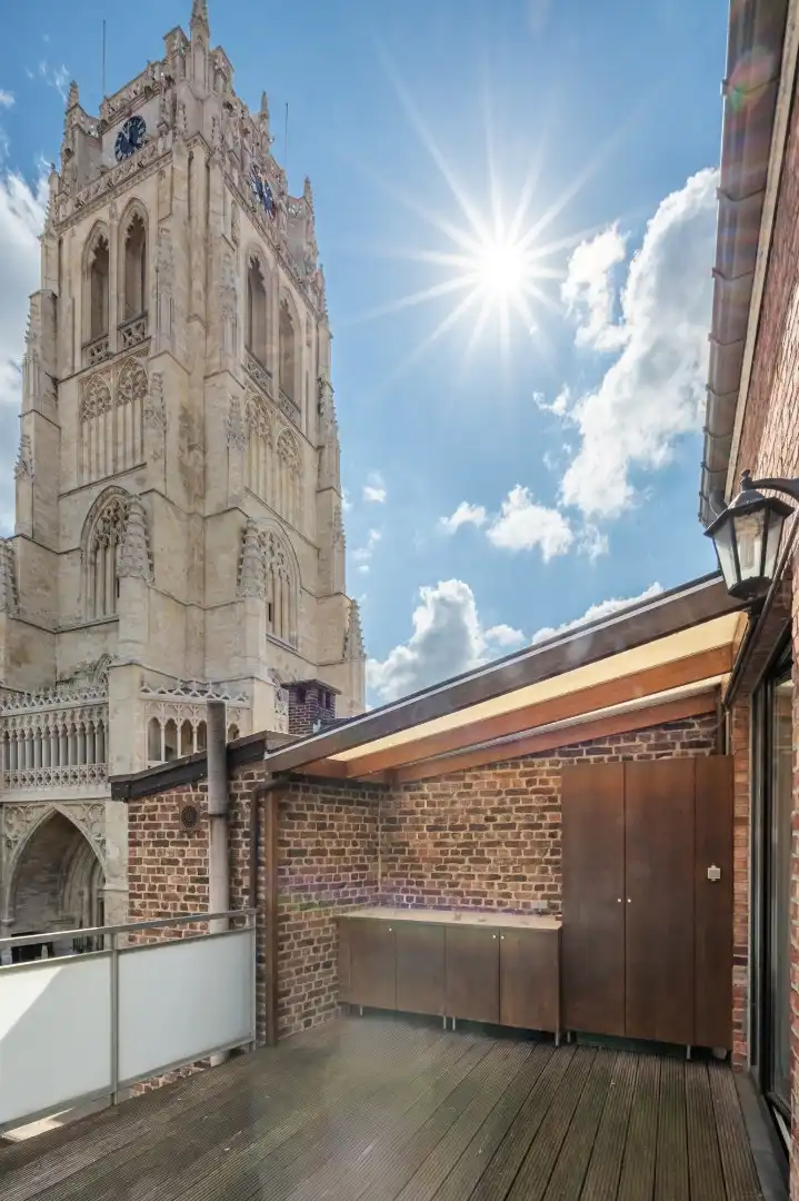 Handelshuis op commerciële topligging aan de Grote Markt  foto 13