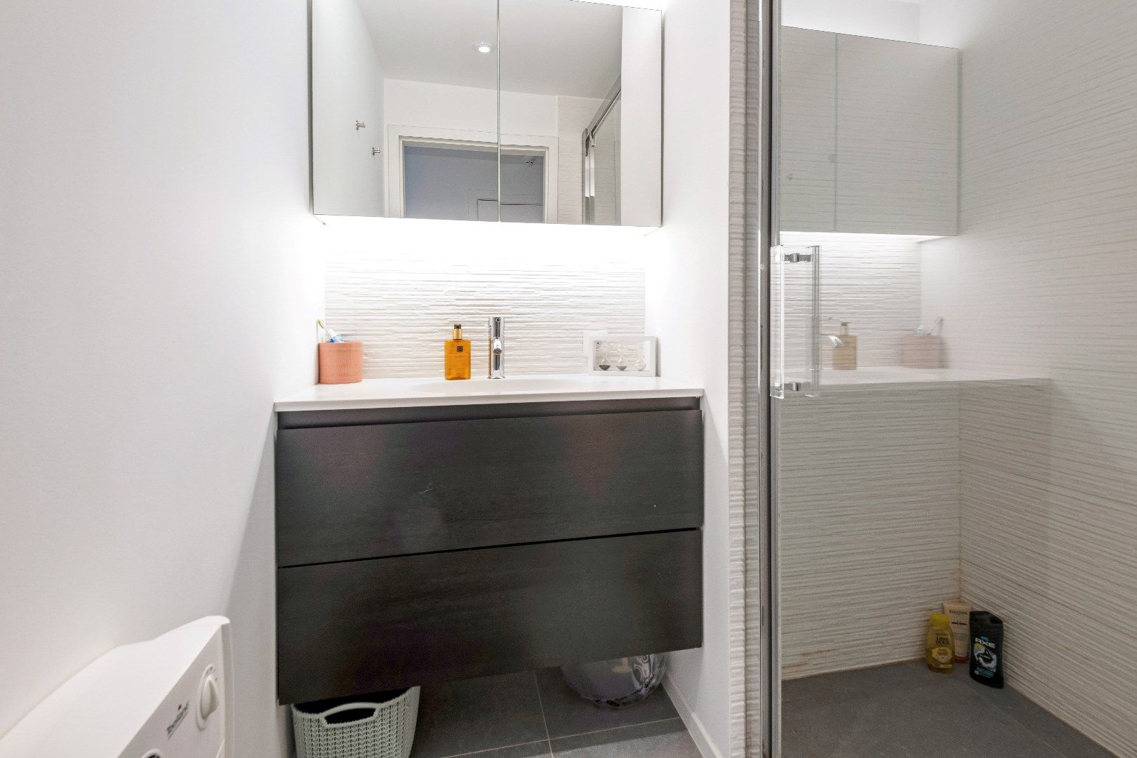 Mooi vernieuwd appartement centraal gelegen op de Paul Parmentierlaan foto 14