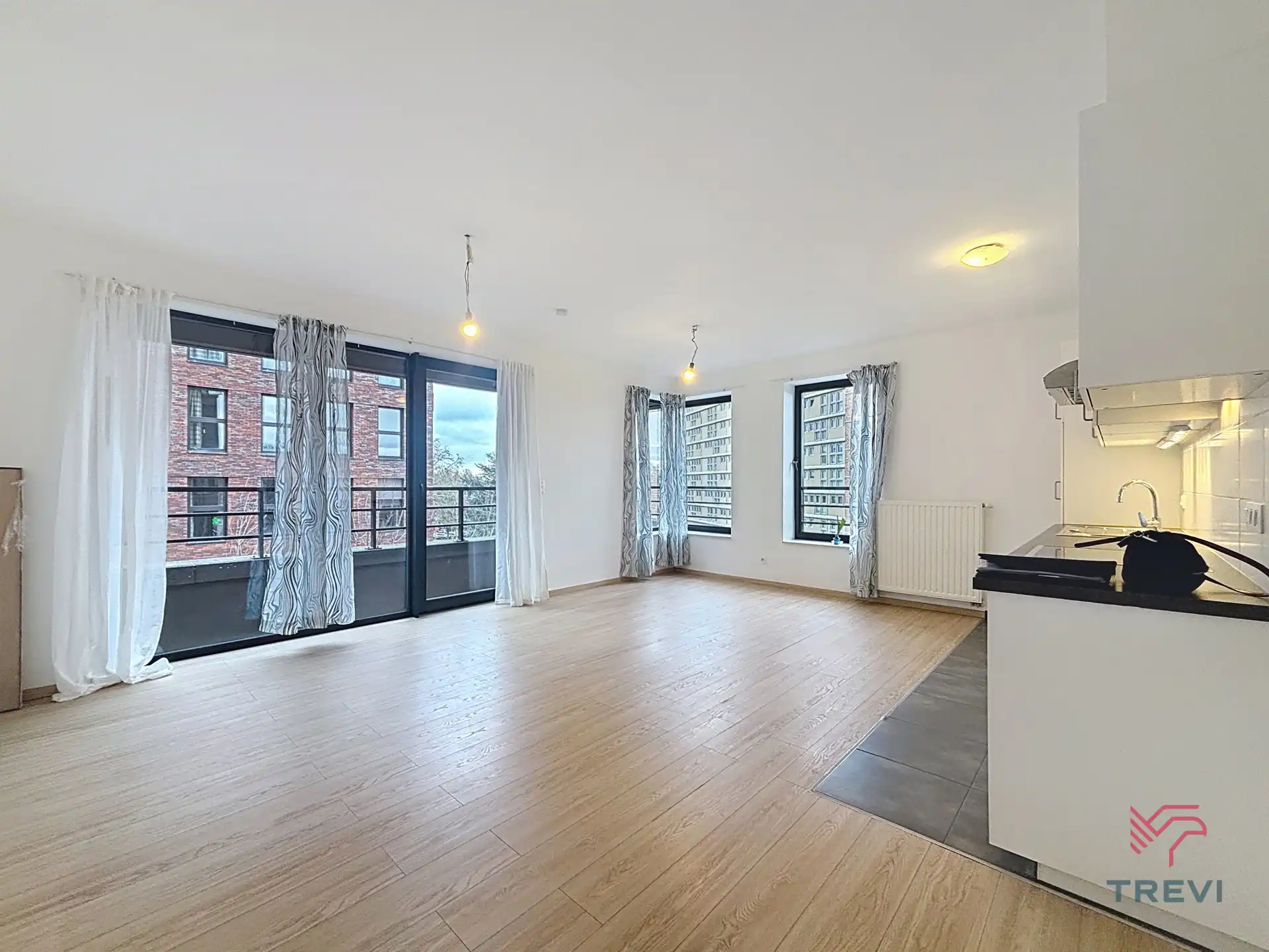 Appartement met 1 slaapkamer + parkeerplaats foto 2