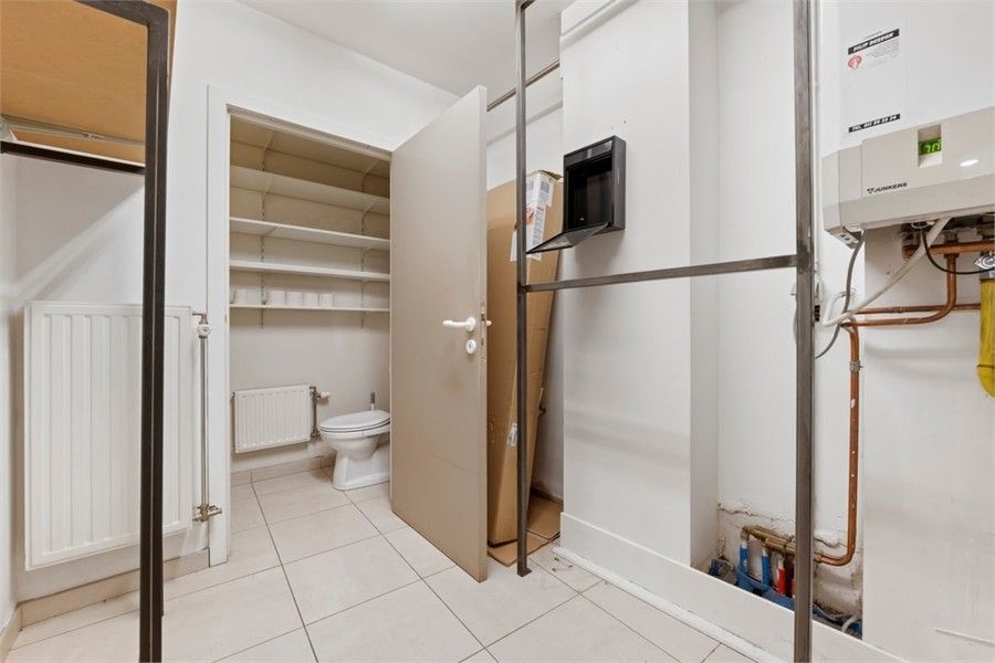 HANDELSRUIMTE TE HUUR MIDDEN IN HET STADSCENTRUM VAN SINT-TRUIDEN foto 21