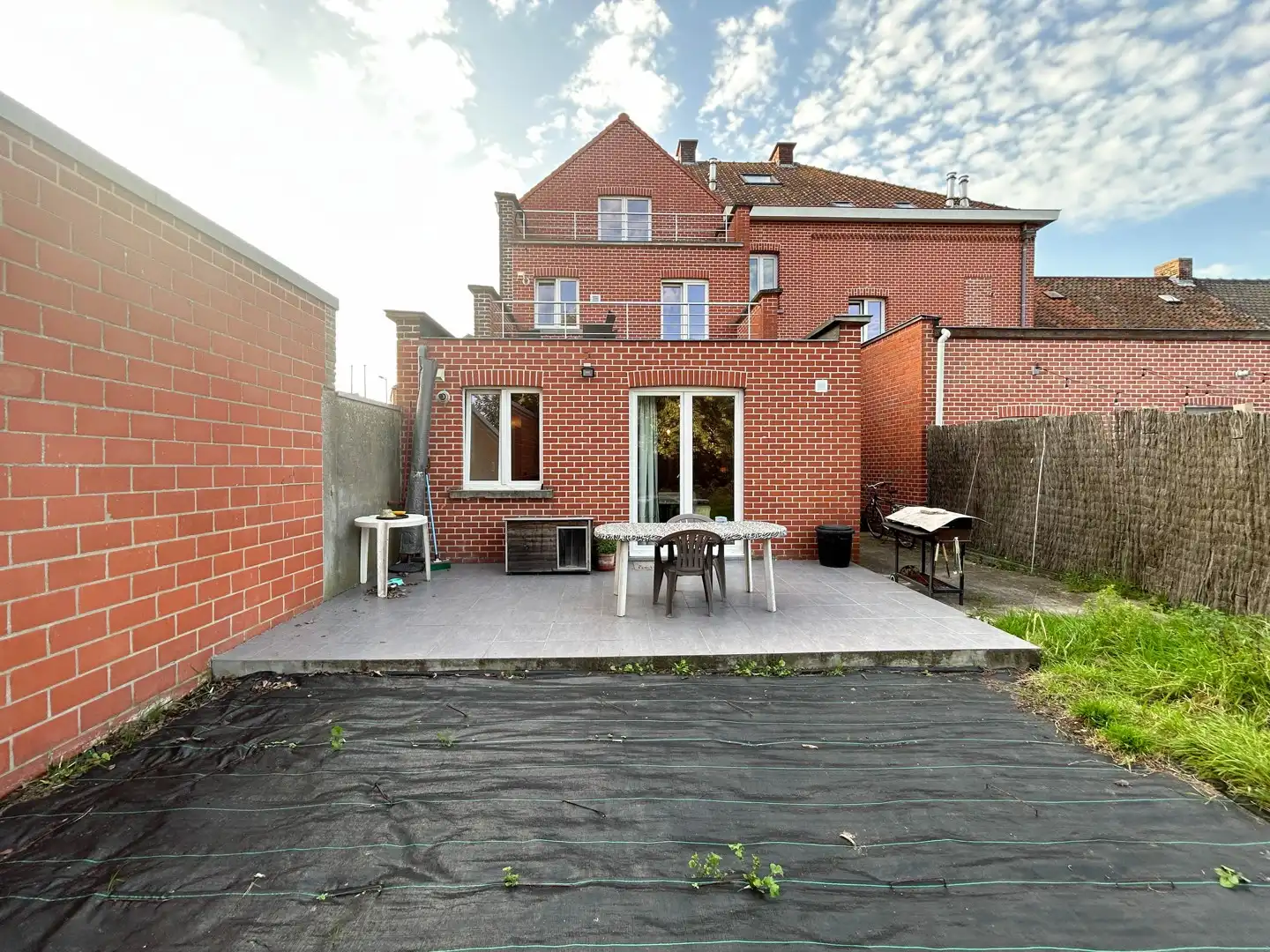 Instapklaar appartement met 2 slaapkamers te Ardooie! foto {{pictureIndex}}