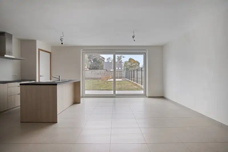 Prachtige, verrassend ruime nieuwbouwwoning met 3 slaapkamers én inpandige garage te koop in Dentergem! foto 5