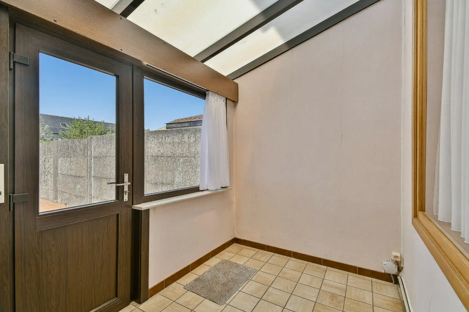 Rijwoning met veel potentieel op centrale ligging foto 8