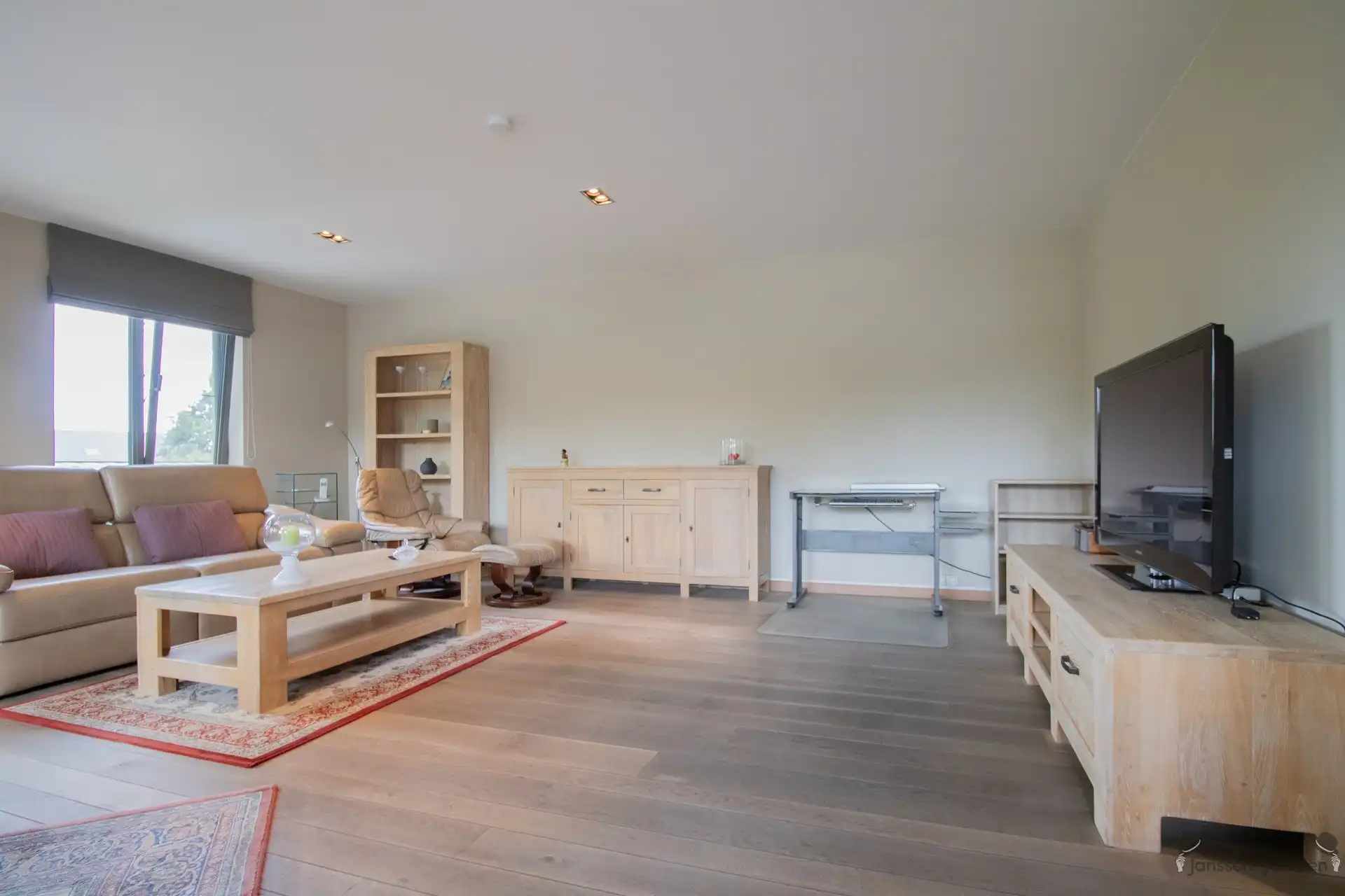 Appartement van 104 m² op de 3de verdieping met 2 slaapkamers en 2 terrassen foto 2